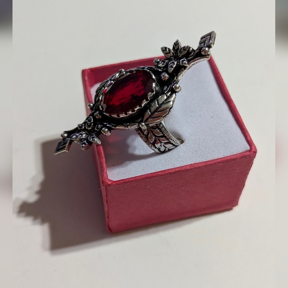 Handcrafted Unique Simulated Ruby Ring (7) - Picture 12 of 12